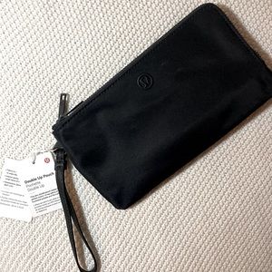 NWT - Lululemon wristlet in black OS